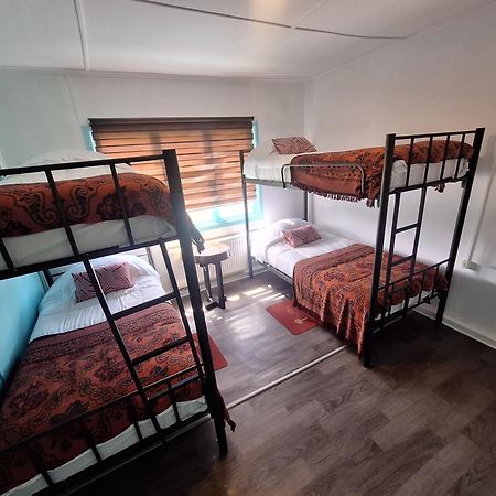 Hostel Kuntur Puerto Natales Esterno foto