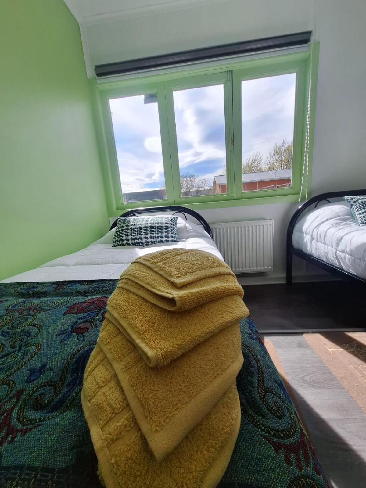 Hostel Kuntur Puerto Natales Esterno foto