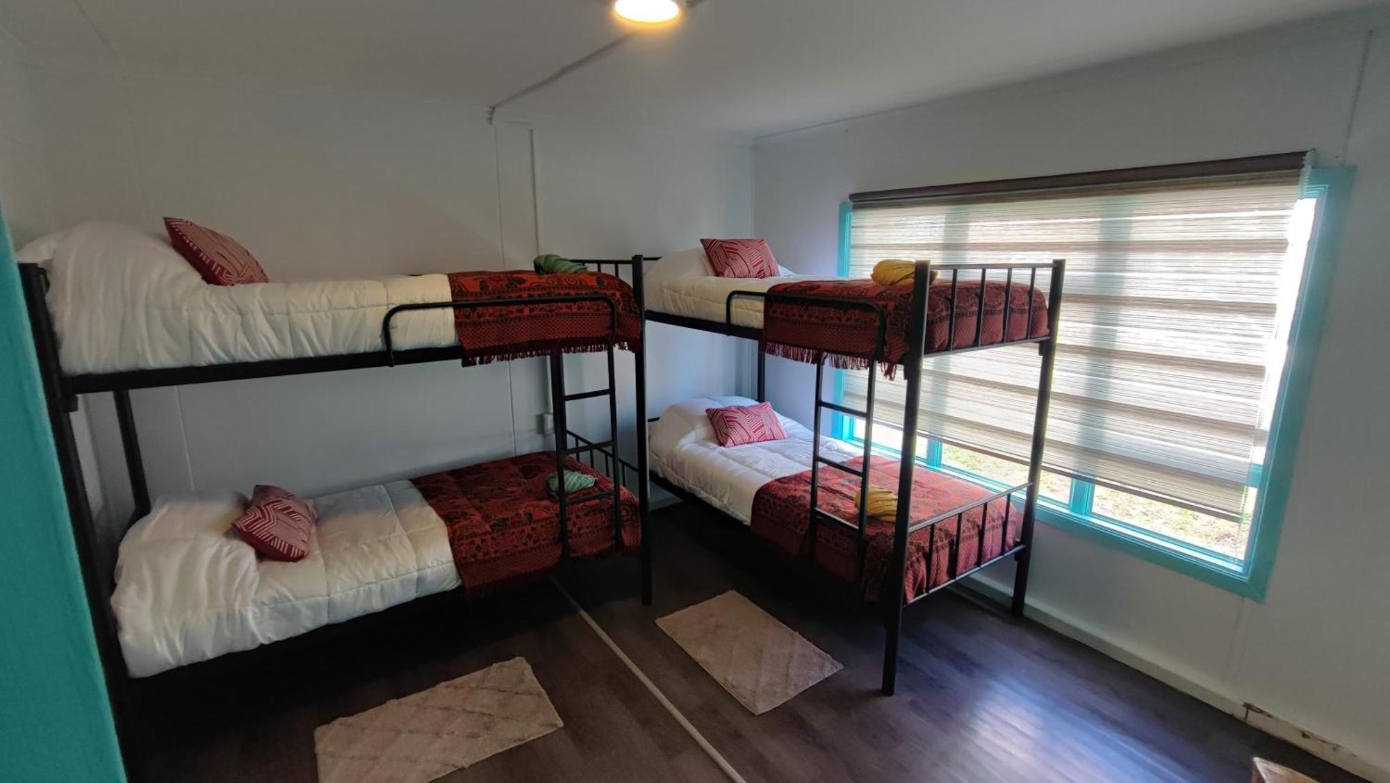 Hostel Kuntur Puerto Natales Esterno foto
