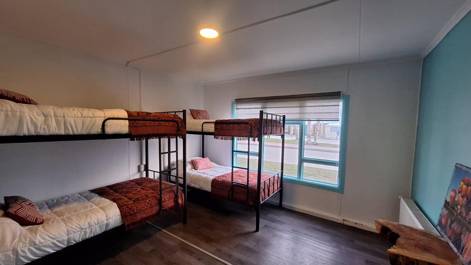Hostel Kuntur Puerto Natales Esterno foto
