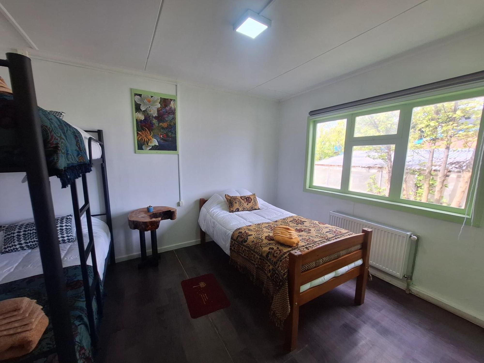 Hostel Kuntur Puerto Natales Esterno foto